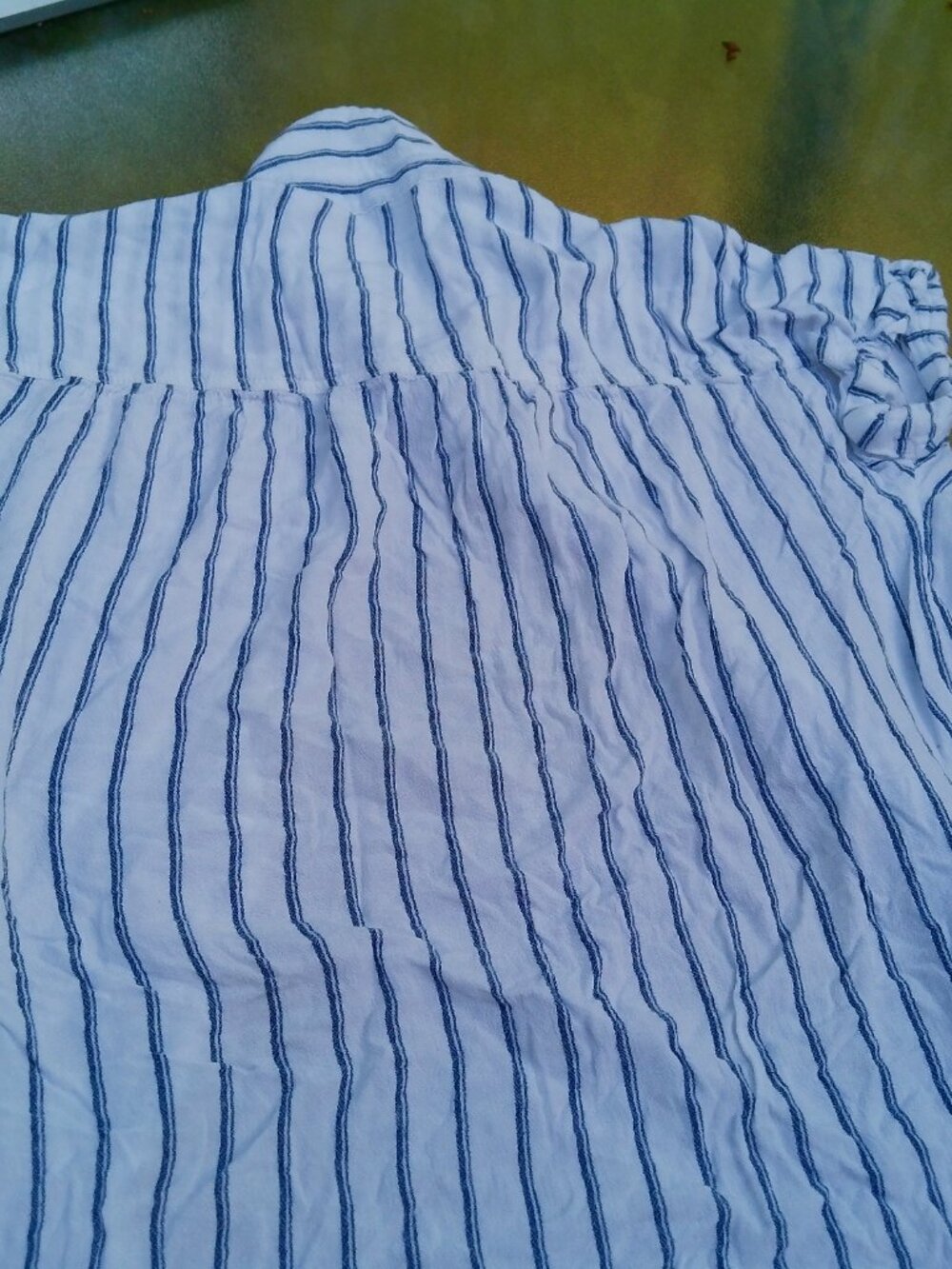 AMERICAN EAGLE BLOUSE WHITE BLUE STRIPE SIZE SMALL GOOD CONDITION - Picture 4 of 9